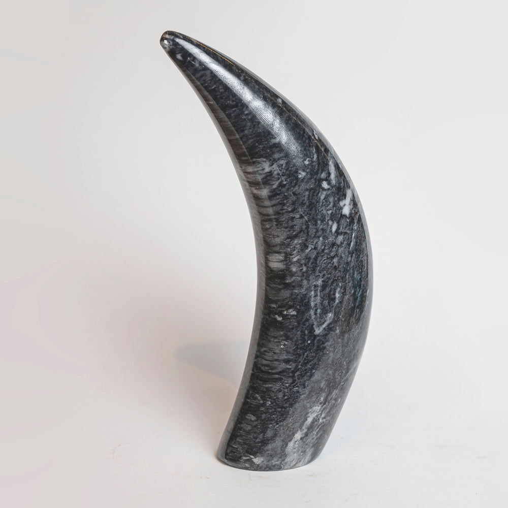 Marble horn